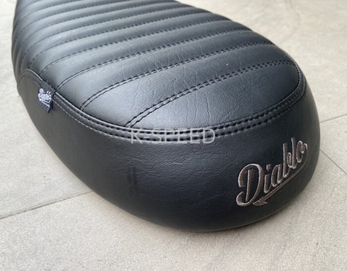 Diabolus Custom Seat (Black) for T100/T120/Street Twin/Speed Twin 900 - Image 2