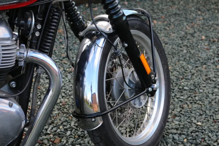 Polished Stainless Steel Front Fender, '60s Style with Stays - INT/GT 650 - Image 3